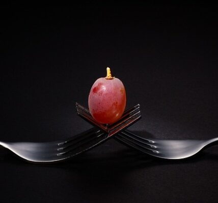 Why eat black grapes?